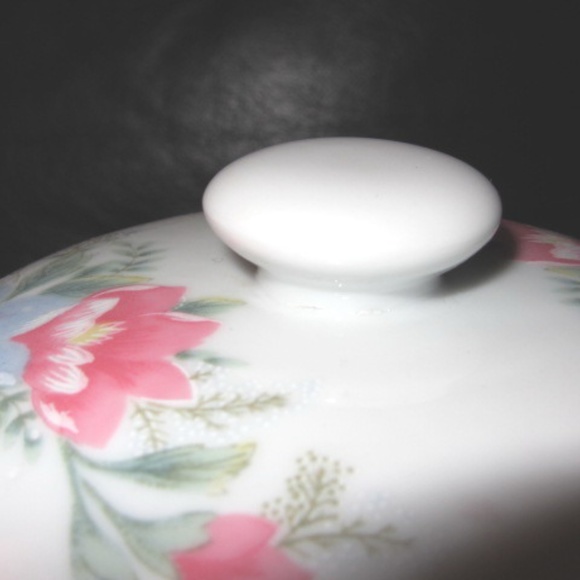 Cookie / Sugar/dry Goods Ceramic Jar - Picture 8 of 8